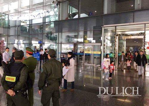 Doanh nghiệp lữ hành than trời vì quy định trái khoáy của sân bay Nội Bài